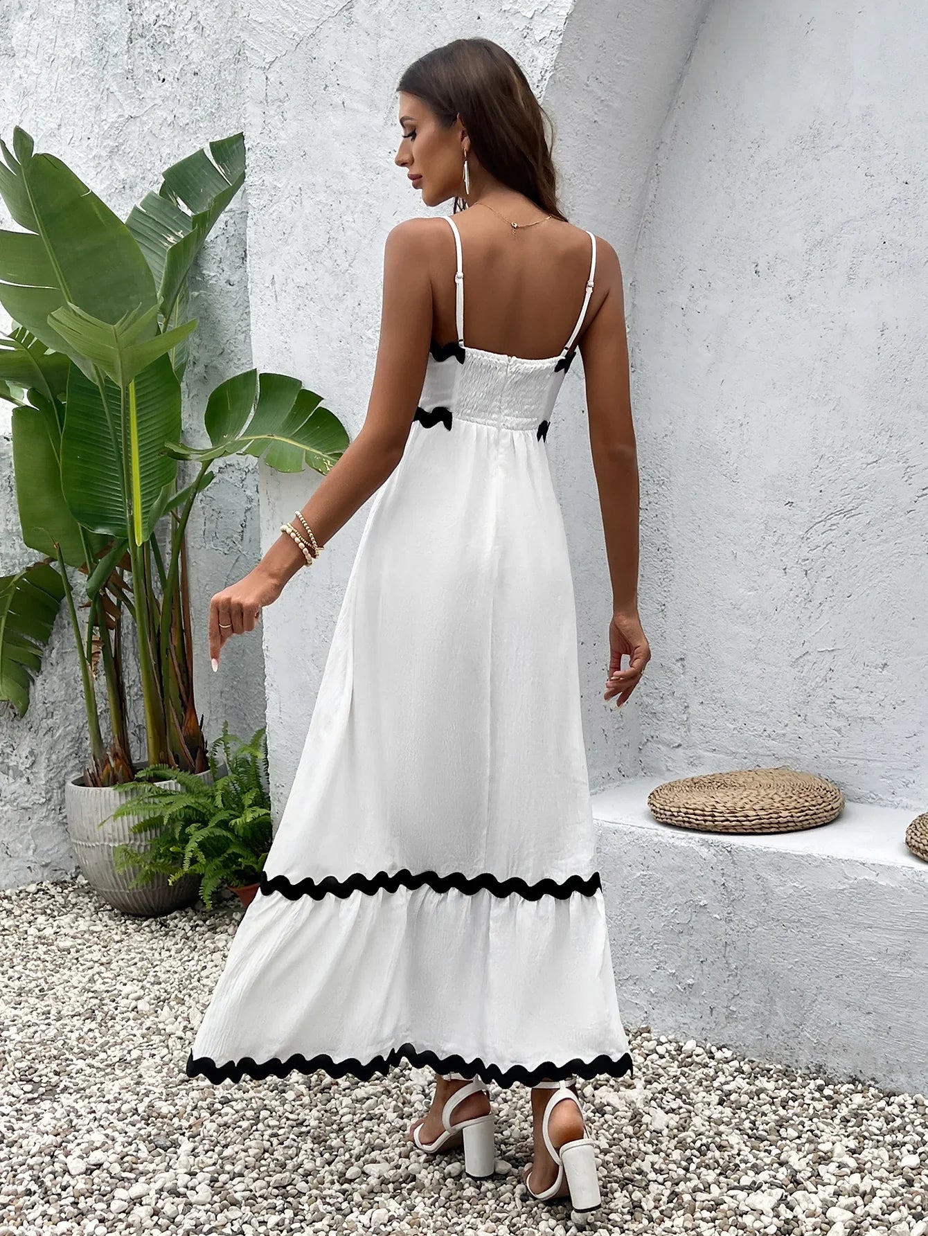 Contrast Color Ruched Backless Cami Dress