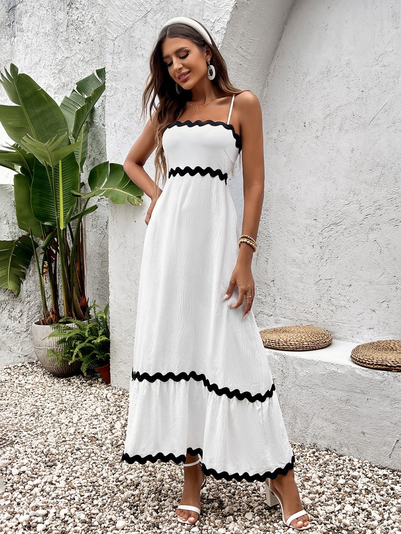 Contrast Color Ruched Backless Cami Dress